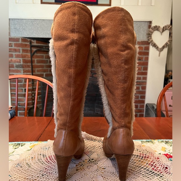 👢Very Volatile Suede Boots👢 - Picture 3 of 14